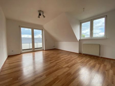 Attraktive 2 Zimmer-Dachgeschoss-Wohnung - Foto 3