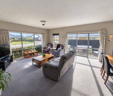 8 Millesimes Way, Yaldhurst - Photo 1