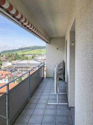 4 1/2-Zimmerwohnung im 2.OG mit herrlicher Aussicht - Photo 1