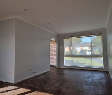 30 Conroy Crescent, Kariong NSW 2250 - Photo 2
