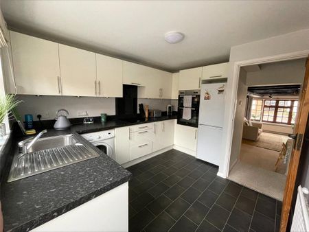 2 bedroom house to rent - Photo 3