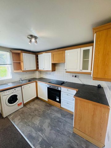 2 bedroom flat to rent - Photo 3