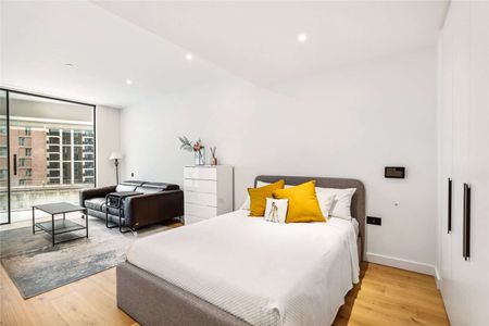 A wonderful, studio apartment located in iconic Battersea Power Station - Photo 4