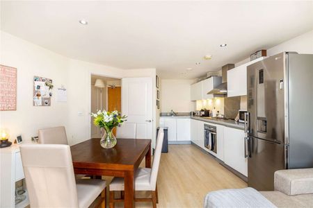 A spacious one bedroom apartment with a large balcony situated in a modern development with allocated underground parking. - Photo 3