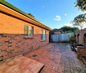 SPACIOUS 3 BEDROOM VILLA IN SOUGHT AFTER LOCATION - Photo 1