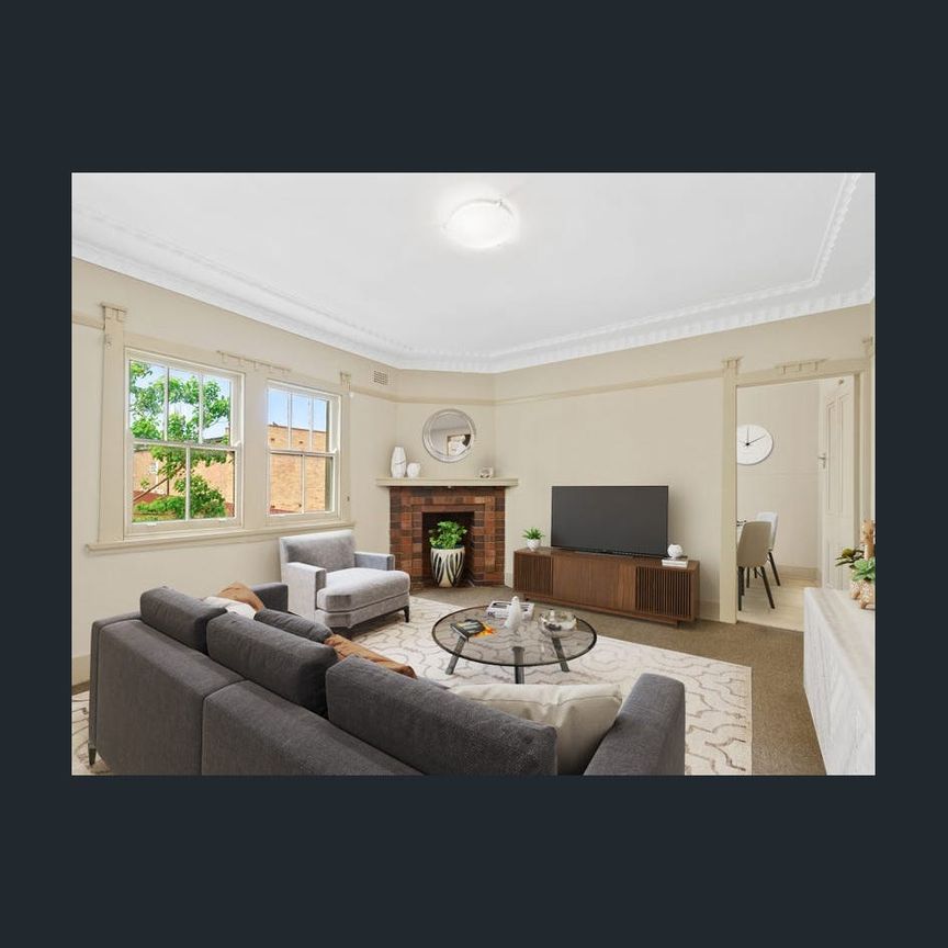 Two Bedroom Art Deco Unit with Inner-West Vibe - Photo 1