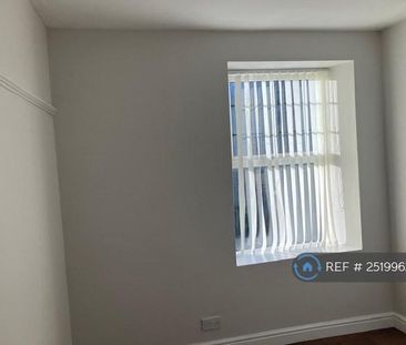 2 bedroom end of terrace house to rent - Photo 6