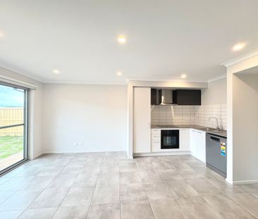 2 Munro Drive, Charlemont, VIC, 3217 - Photo 4