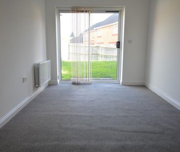 4 bedroom detached house to rent - Photo 2