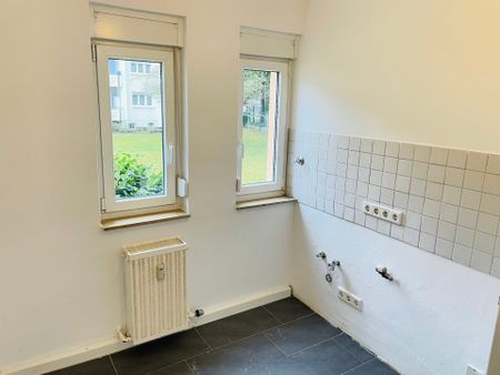 Mietwohnung in Nürnberg - Hereinspaziert: Nur wenige Stufen zu Ihrer neuen Wohnung mit Balkon - Photo 2