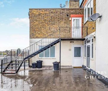 Green Lane, Northwood, HA6 - Photo 1