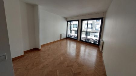 location Appartement T3 DE 65.77m² À PARIS - Photo 5