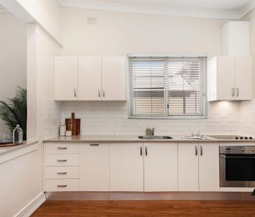 Three-bedroom home in great location - Photo 5