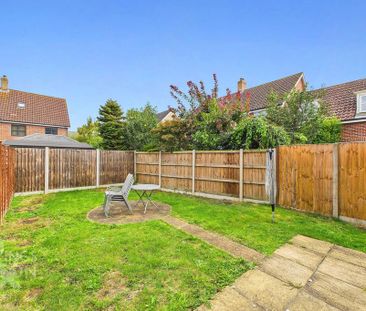 3 bedroom semi-detached house to rent - Photo 5