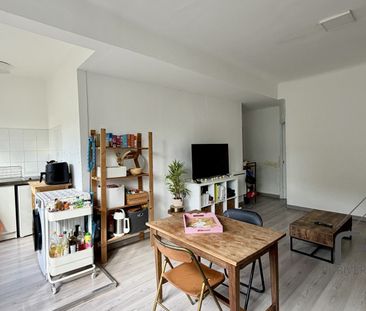 Location Appartement 2 pièces 37m² NIMES 30000 - Photo 1