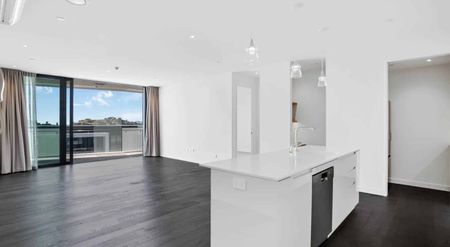 Alexandra Park - 2 Bedroom Spacious Apartment - Photo 2