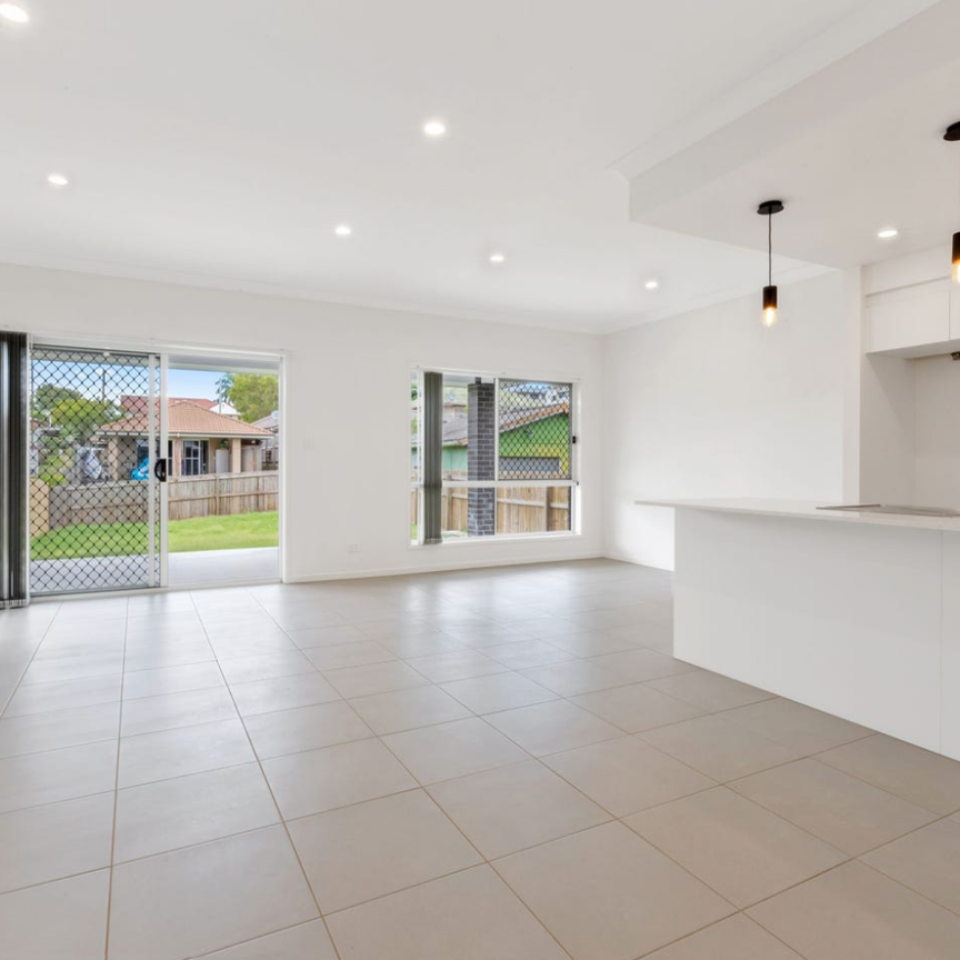 Walking distance to parks and shops. - Photo 1