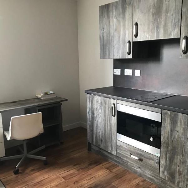 Studio to rent - Photo 1