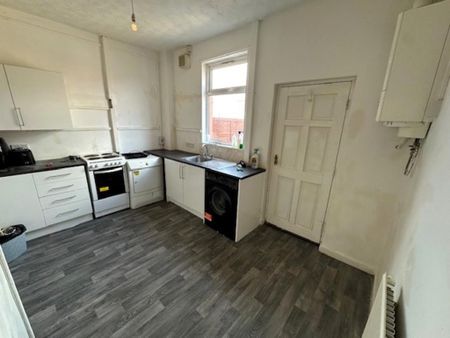 2 bedroom terraced house to rent - Photo 3