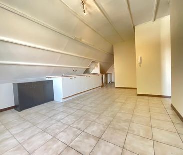 Appartement te huur - Photo 1