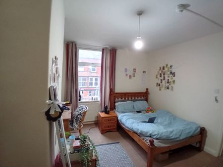 3 Bed - 67 Beechwood Terrace, Burley, Leeds - LS4 2NG - Student - Photo 2