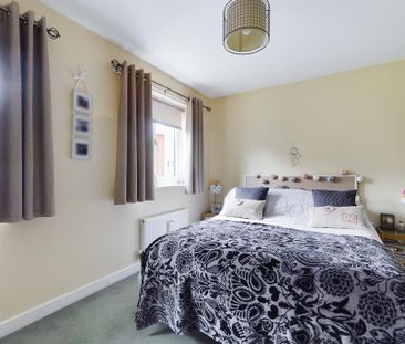 2 bedroom terraced house to rent - Photo 2