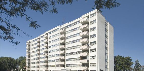 The Nottingham - Photo 2