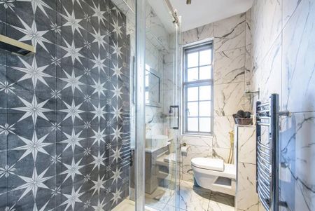 3 bedroom flat to rent - Photo 4