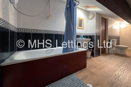 5 Bedroom Mid Terraced House for rent in Victoria Road - Photo 4