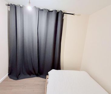 3 bedroom flat to rent - Photo 2