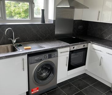 1 Bed Flat, Swiftsden Way, BR1 - Photo 5