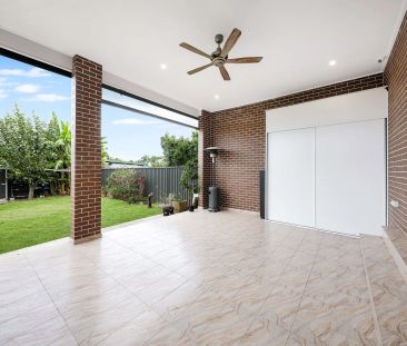 Grand Six Bedroom Luxury Duplex with Alfresco Entertaining & Multip... - Photo 3