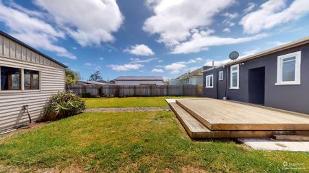 Whanganui East - 3 Bedrooms - Photo 2