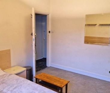 Room in a Shared House, Westbury Avenue, N22 - Photo 1