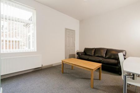 3 bedroom house to rent - Photo 3
