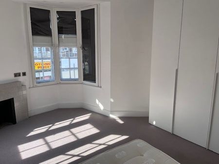 2 Bed Flat, Golders Green Crescent, NW11 - Photo 5