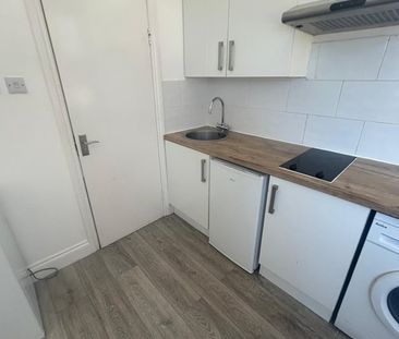 Studio Flat, Willoughby Lane, N17 - Photo 2