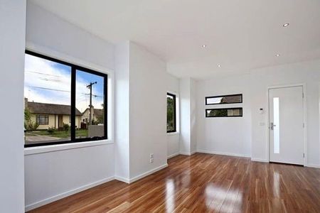 2/51 Jacana Avenue, Broadmeadows, VIC 3047 - Photo 2