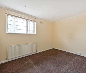 Swan Road, Hanworth, TW13 - Photo 4