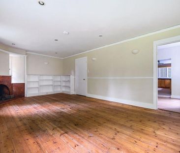 6 bedroom detached house to rent - Photo 5