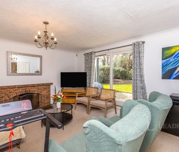 4 bedroom house to rent Quail Close, Horsham, RH12 - Photo 1