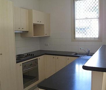 Immaculately Presented Townhouse - Rent Due to Increase from 13th J... - Photo 3