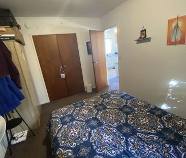 Great size one bedroom - Photo 4