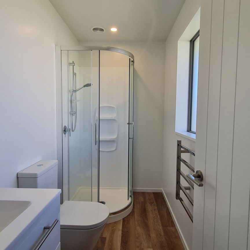 62 Oaks Drive, Lincoln - Photo 1