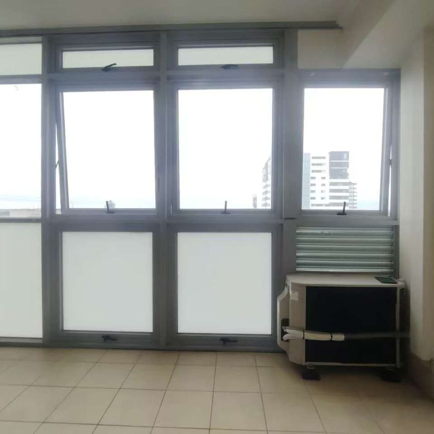 One Bedroom Apartment for Rent Next to Burwood Station - Photo 1