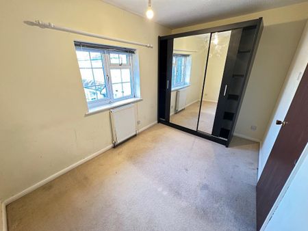 2 bedroom semi-detached house to rent - Photo 3