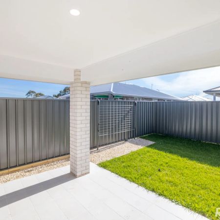 4 BEDROOM HOME IN QUIET STREET! - Photo 4