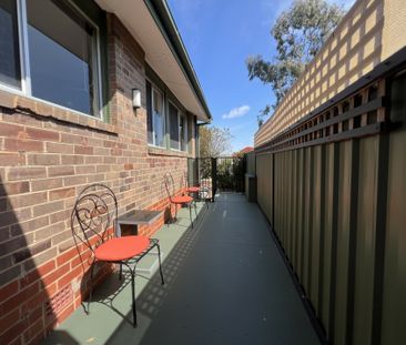 114 Hopetoun Circuit, Yarralumla ACT, Belconnen - Photo 1