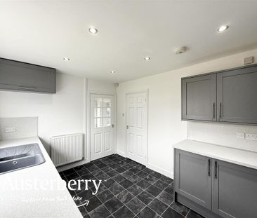 3 bedroom semi-detached house to rent - Photo 6