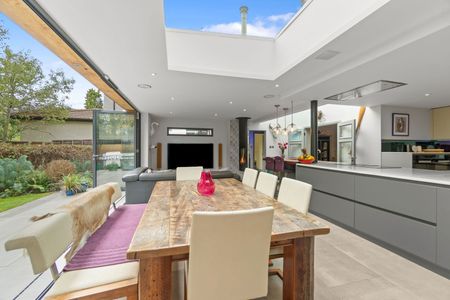 River Mount, Walton-on-Thames, KT12 - Photo 4